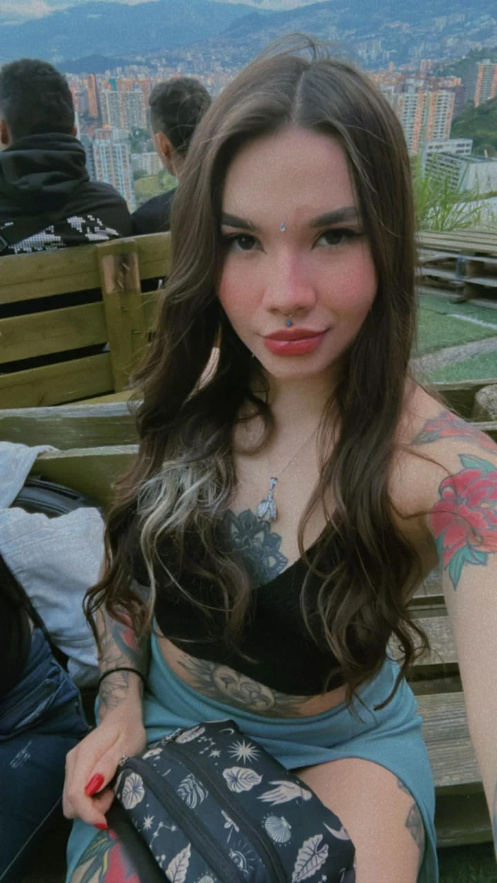 CHARLOTTE MYST photo 11