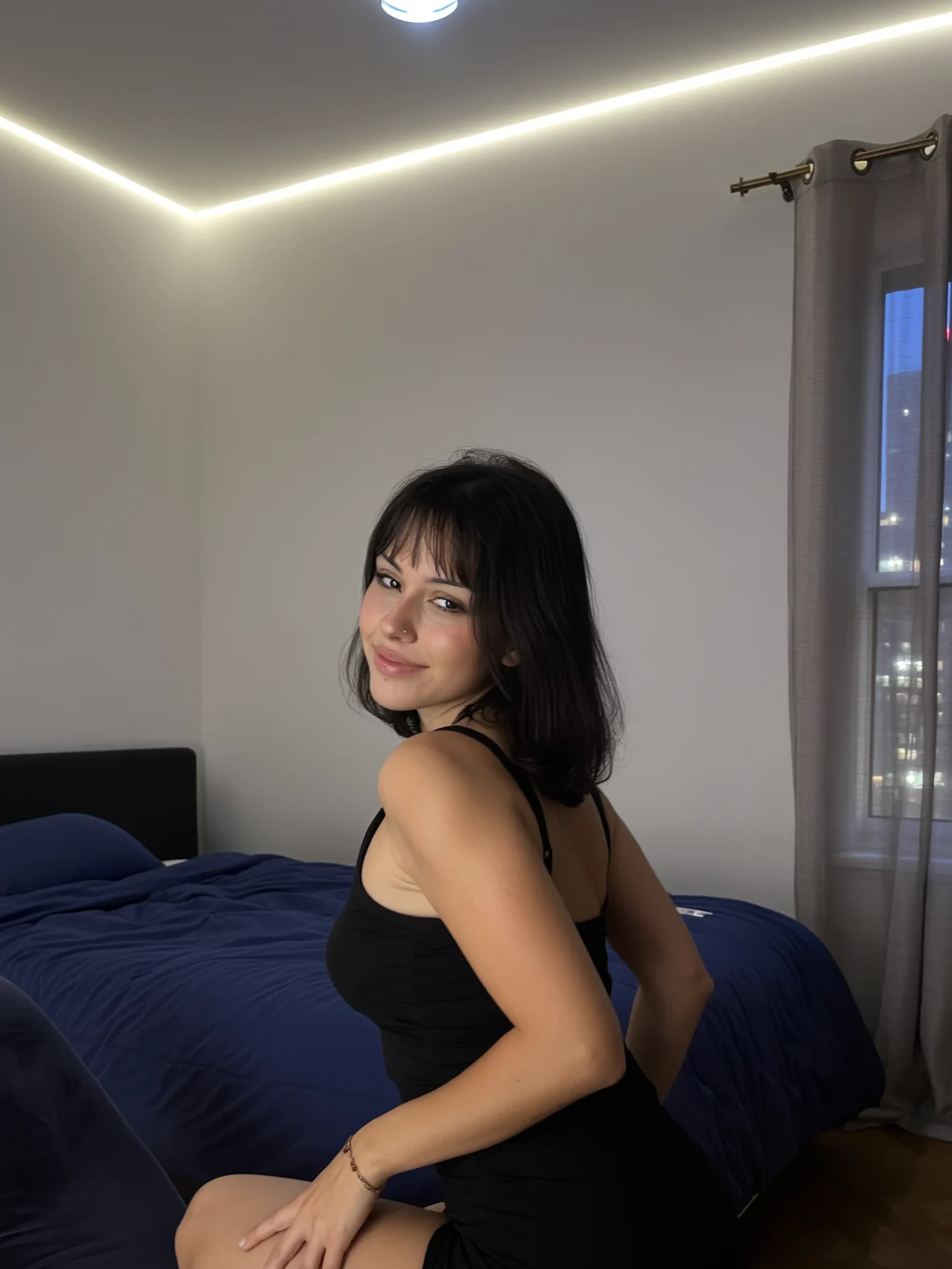 ELLIE COX photo 19