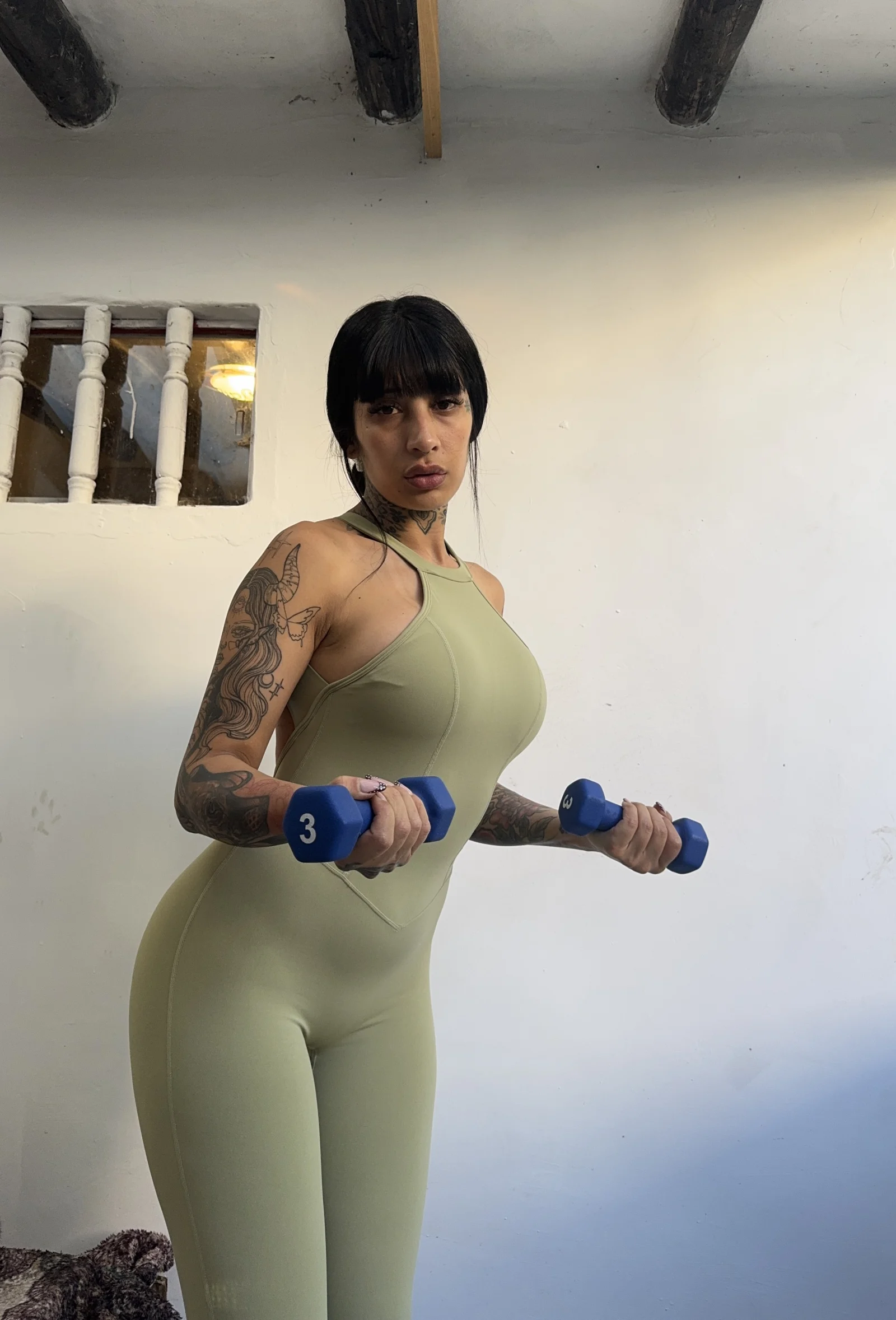 MEGAN VIXEN photo 16