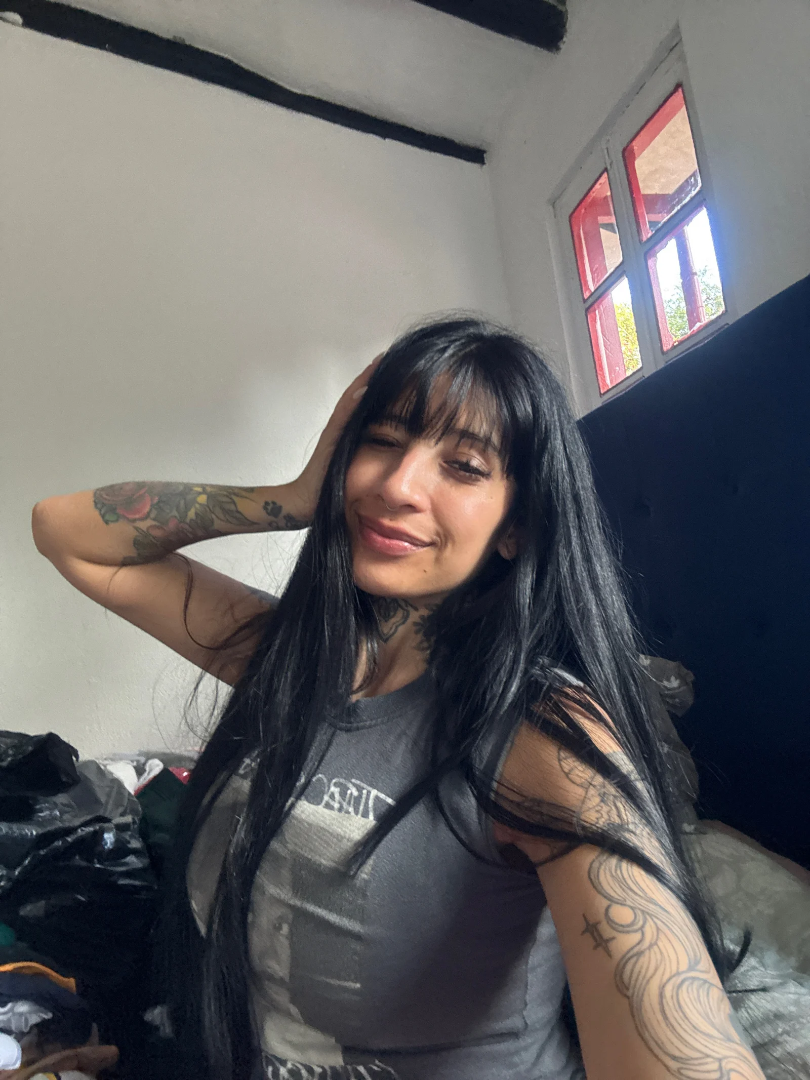 MEGAN VIXEN photo 3