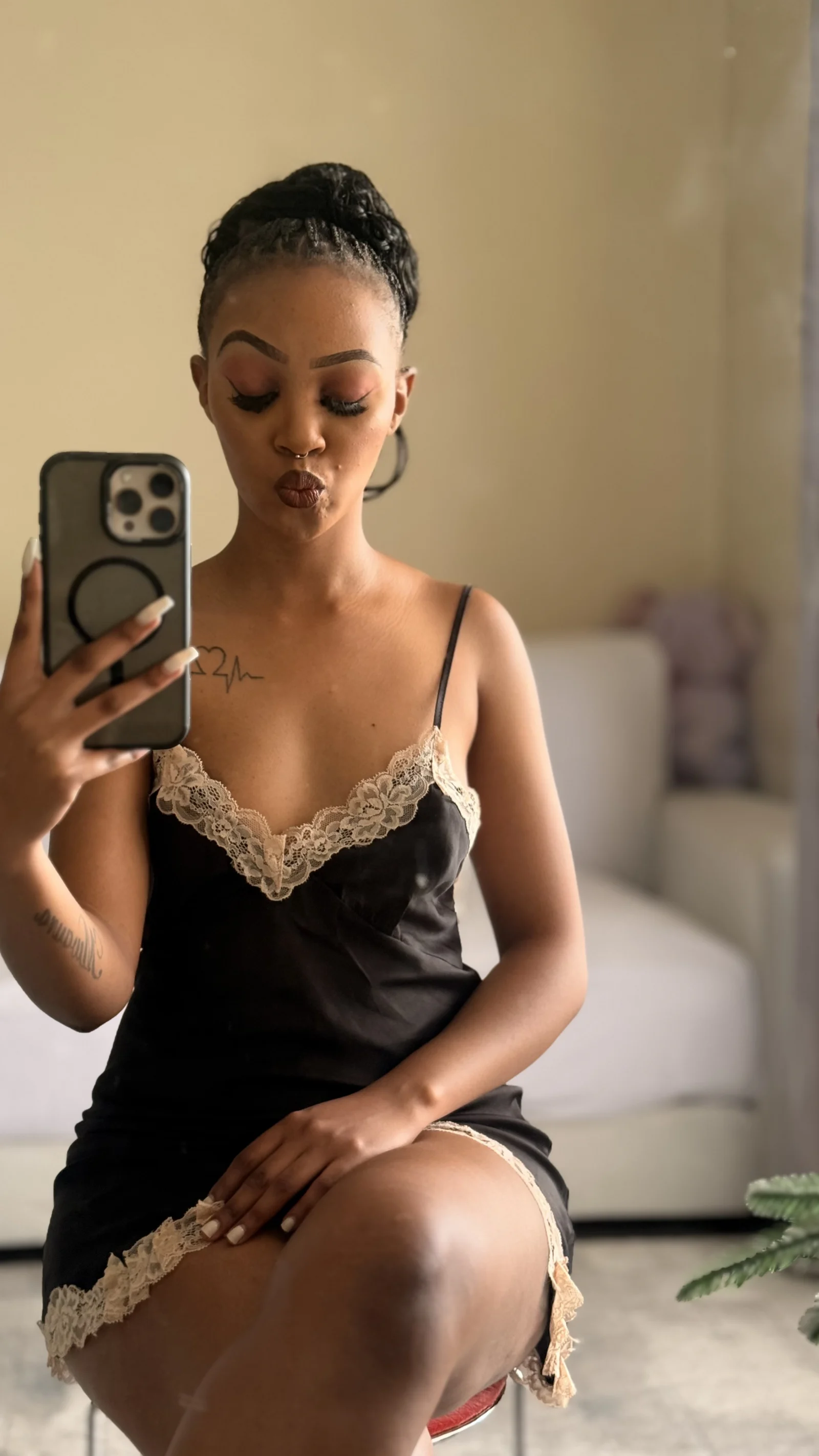 SHANI CINNAMON photo 18